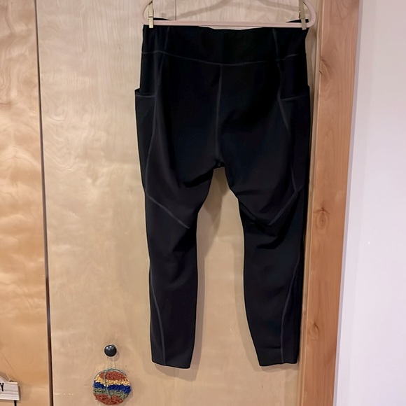 EUC - Avia - Women's High Waist Fashion Performance Legging With Side Pockets - Picture 2 of 4